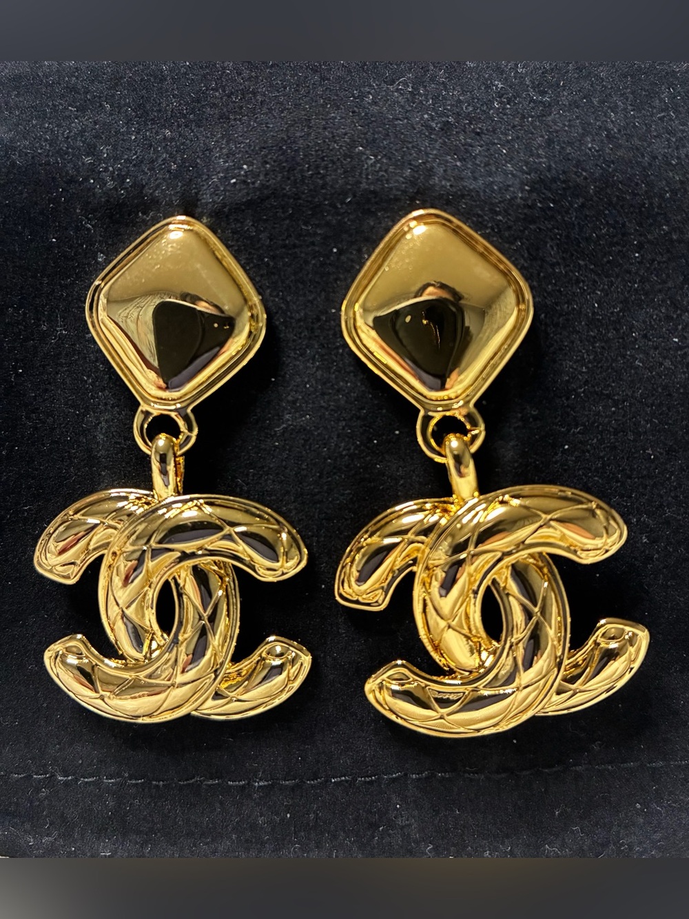 ChaneI Vintage Syle Drop Gold-Tone Logo Earrings for Pierced Ears